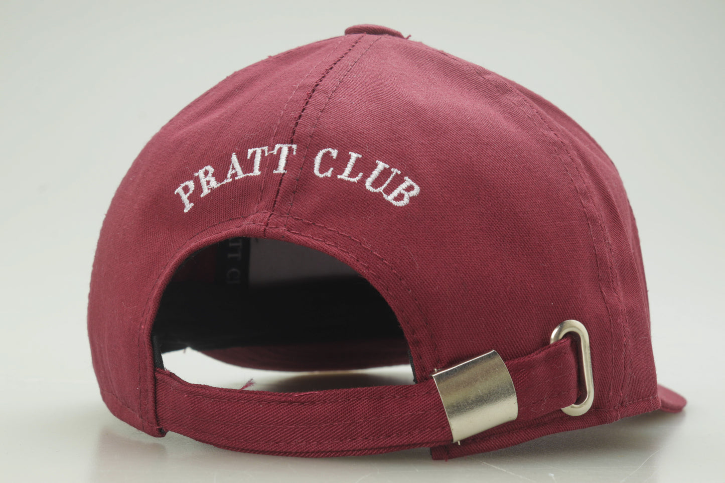 Gorra bordeaux con logo bordado